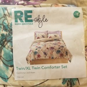 Twin XL Comforter
